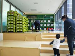 -爱睿思儿童早教亲子游泳(万象城店)