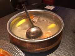 滩羊手抓肉-丝路金桃·新疆菜(徐汇店)