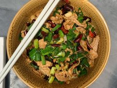 宣威小炒肉-蔼若春.传承三十年云南菜(金碧公园店)