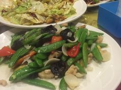 -鑫渔港海鲜本地菜·山海关浑锅(东戴河店)