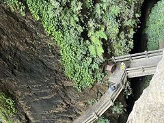 -龙水峡地缝景区