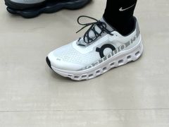 -On昂跑(广州太古汇店)