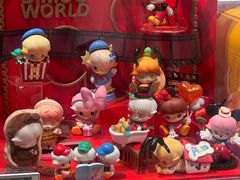 -泡泡玛特POPMART(世豪广场店)