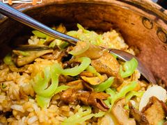 铜锅牛肝菌焖饭-中8楼风尚云南菜(颐堤港店)