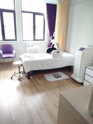 -海豚湾高端月子会所(黄浦店)