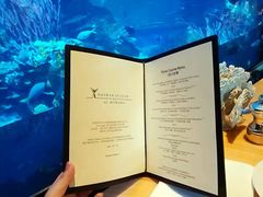 -迪拜帆船酒店海底餐厅