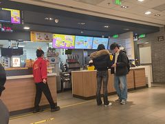 -麦当劳(上海虹桥站30B检票口楼上)