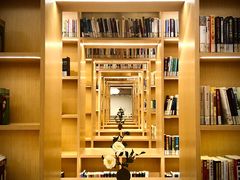 -漕河泾街道图书馆(漕河泾社区文化活动中心店)