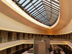 -上海滴水湖皇冠假日酒店