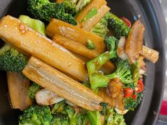 钵子兰花小藕-鸿运楼烤鸭店(天桥店)