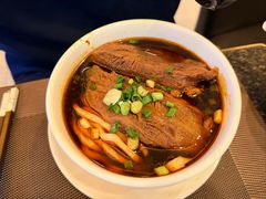 红烧牛肉台湾刀削面-中国厨房/台湾牛肉面