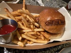 鹅肝牛肉汉堡-Cooking Man(中懋天地店)