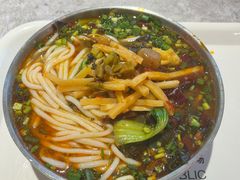 -红鼻子桂林米粉(金唐新光界店)