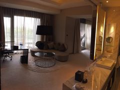 滴水湖皇冠假日酒店-上海滴水湖皇冠假日酒店