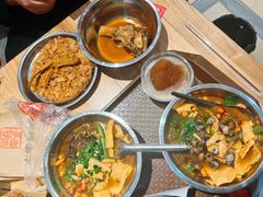 -柳州肥姨妈大骨螺蛳粉(万达中心店)