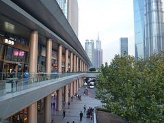 -陆家嘴空中步行连廊