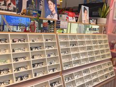 -诺柯视眼镜-蔡司依视路官方工厂店(淞南一店)