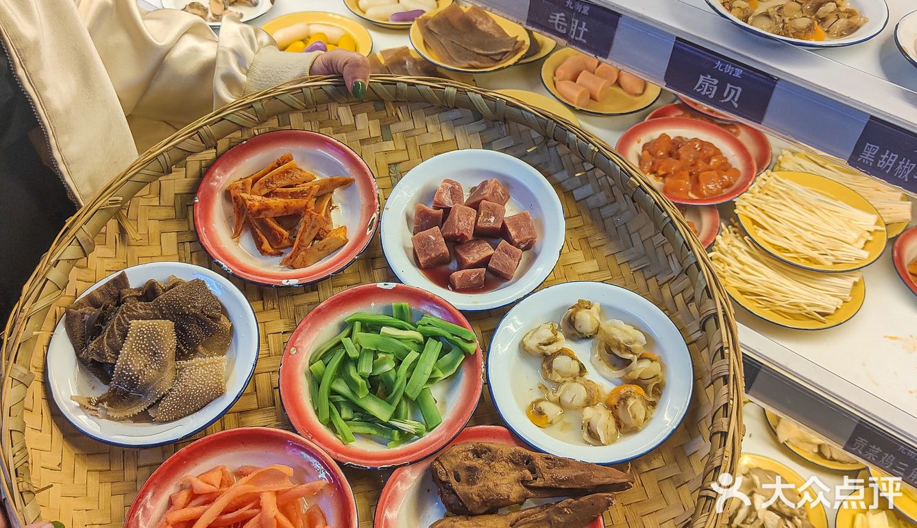 盘盘麻辣烫和冒烤鸭的双重快乐 