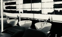 -UnHair Salon