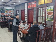-湖南人家湘菜馆(镇江路店)