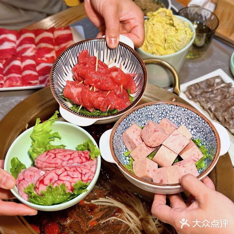 藏在居民区里的重庆火锅店，蒜里甜牛肉串爱了‼️