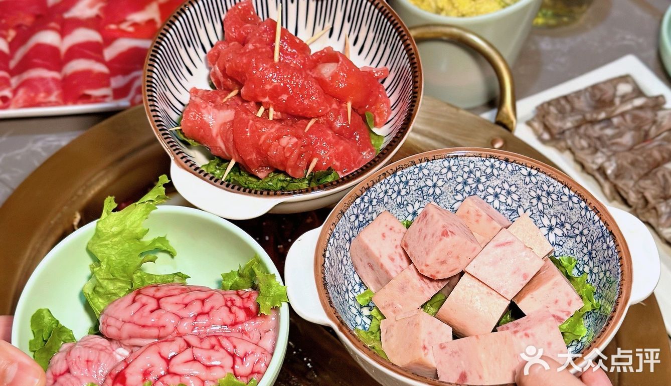 藏在居民区里的重庆火锅店，蒜里甜牛肉串爱了‼️
