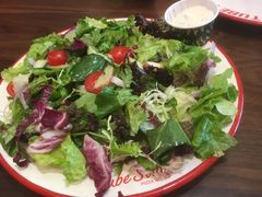 绿色沙拉-Tubestation站点比萨(新世界大望路店)