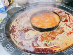-扎起市井老火锅(乐山总店)