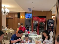 -鹏城人家海鲜酒家·23年老字号(较场尾店)