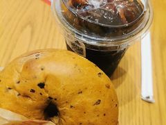 -Tims天好咖啡·贝果(东吴龙湖天街店)