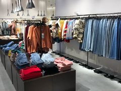 -URBAN REVIVO(七宝领展广场店)