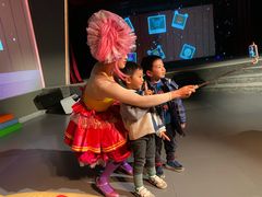 -彩色熊猫剧场
