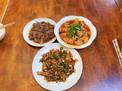 -茅屋大酒店
