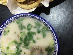 羊肉汤（多肉）-穆得·老周家牛肉烧饼(普利街店)