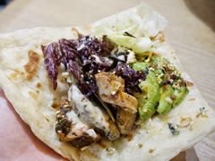 照烧鸡肉配牛油果拉法沙拉-HELLO 27 意面·沙拉·帕尼尼