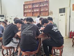 -容里煲仔饭(利丰北路店)
