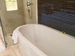 -青岛海尔洲际酒店