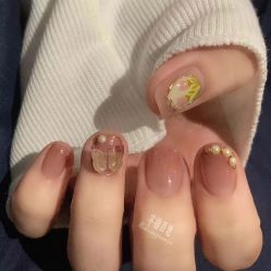 -芊指百魅