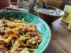 -包整·丝娃娃(一览甲秀楼风景店)