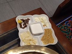 -哈啾嗨·新概念蒙餐(红星新城店)