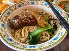 -金杨拉面王小吃面馆·牛三宝面·红烧牛肉粉