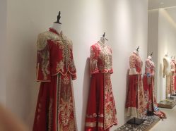 -喜爱高定婚纱摄影