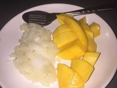 -芒果糯米饭摊子