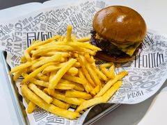 -TRIPS BURGER(大钟寺店)