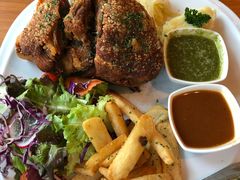 -Chom Cafe and Restaurant