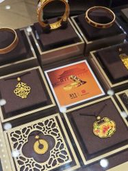 -周生生Chow Sang Sang(新世界店)