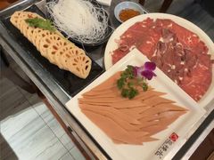 -忘情水鱼头·鲜鱼火锅(滨江中路店)