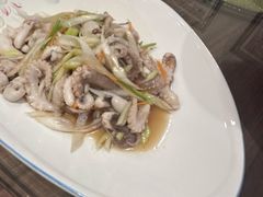 -今鲜源酒店·海鲜锅贴青岛菜(新湛路店)