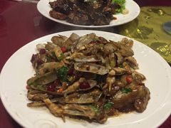 -鑫渔港海鲜本地菜·山海关浑锅(东戴河店)