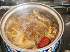 -何鲜菇火锅(大营盘店)